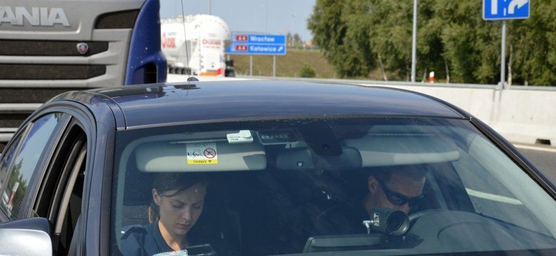 Policja nie ma litości dla "szeryfów drogowych" i sypią się mandaty. "Akcja potrwa do odwołania"