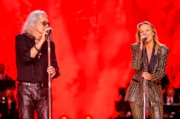 patrycja markowska opublikowała nagranie z tatą. tak teraz wygląda wokalista perfectu [wideo]