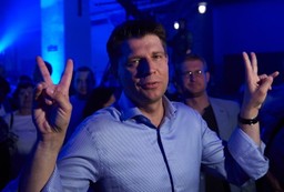 Petru: Typowy poseł na Wiejskiej? Zrobi wszystko, żeby tam zostać. Pójdzie na każdy kompromis