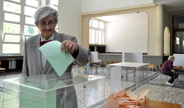 266234_novi-sad-glasanje01-blic-jelena-ivanovic