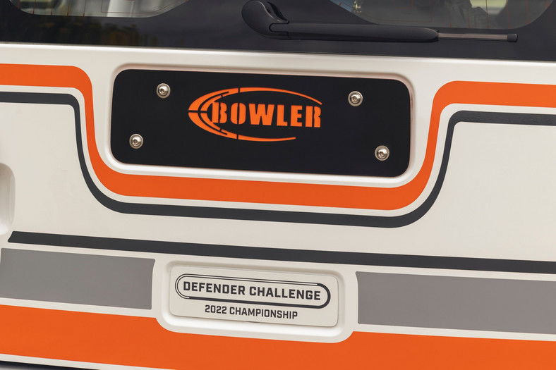 Rajdowy Land Rover Defender 90 od Bowlera