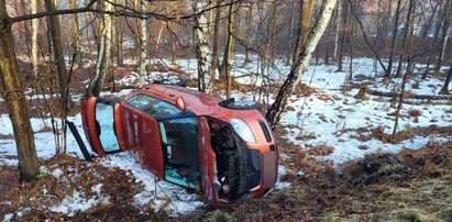 Koszmarny wypadek w Rybniku. Osobówką podróżowała matka z dziećmi [ZDJĘCIA]