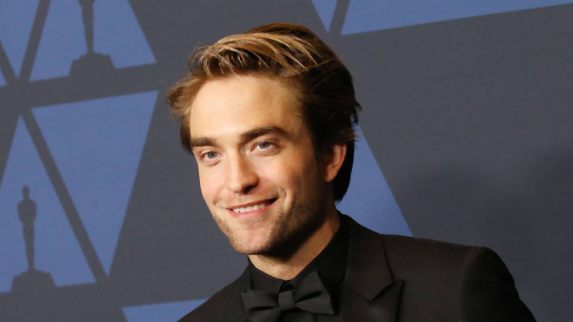 Robert Pattinson a vörös szőnyegen mutatta meg gyönyörű barátnőjét - Fotó