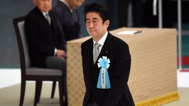 Premier Japonii Shinzo Abe złożył rytualną ofiarę w świątyni Yasukuni