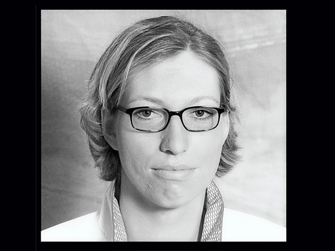 Małgorzata Dydek - polska koszykarka grającą w lidze polskiej i amerykańskiej (WNBA). Była najwyższą zawodniczka w historii WNBA. Zmarła 27 maja 2011 roku w Brisbane