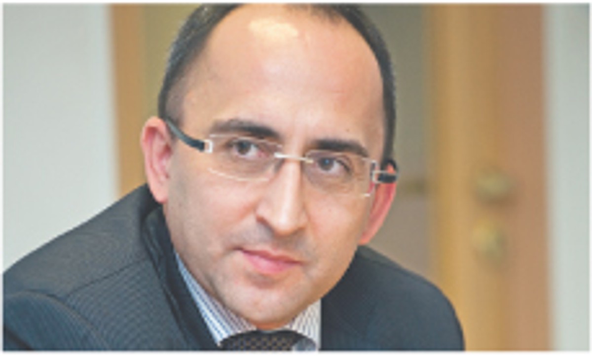 Andrzej Dębiec partner, kancelaria Lovells