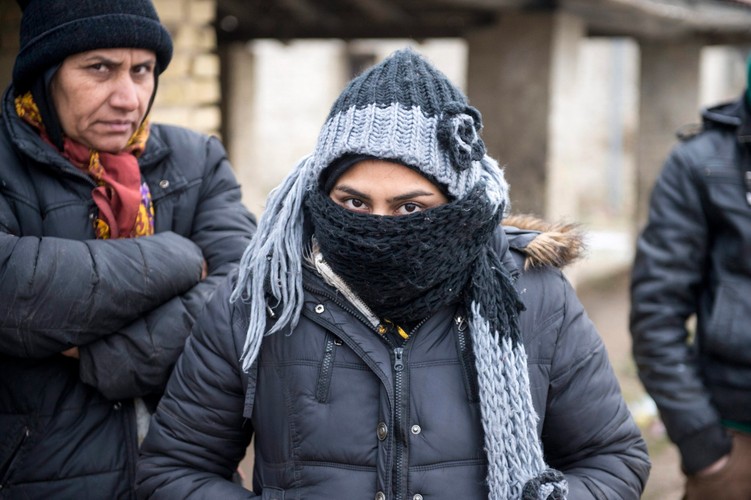 Uchodźcy z Afganistanu czekają na przemytników na granicy serbsko-węgierskiej