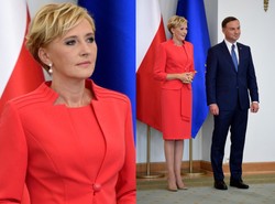 Wszystkie oczy na nią! Agata Duda w ostrej czerwieni