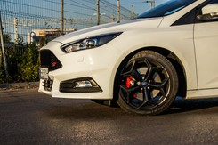 Nowy model z silnikiem na piątkę. Ford zdecydował się na radykalny krok