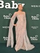 Paris Hilton az este folyamán egy áttetsző, halványrózsaszín, flitteres Georges Hobeika darabban tündökölt.  