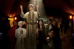 David Bowie Chrystusem w obrazoburczym klipie - tylko dla dorosłych!