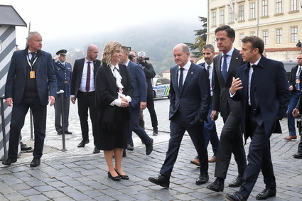 Europejscy liderzy zapowiadają pomoc Ukrainie. Powstanie fundusz 100 mln euro na zakup broni
