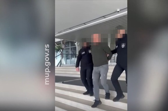 U DŽEP STAVIO PREKO 8 MILIONA! Ovako je uhapšen osumnjičeni za zloupotrebu službenog položaja: Otkriveni detalji prevare (VIDEO)