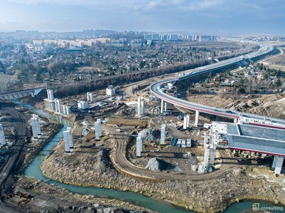 Budowa estakady gigant na S7 już na półmetku. Ponad półtora kilometra na wysokości dwudziestu metrów! [ZDJĘCIA]