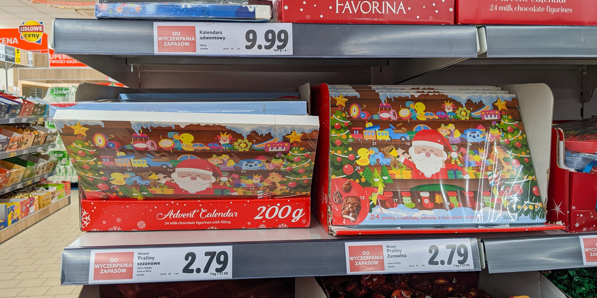 Jutro Wszystkich Świętych, a w sklepach w Łodzi już widać... Boże Narodzenie