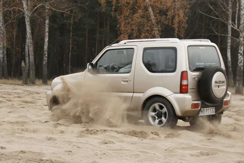 Suzuki Jimny, Iveco Daily 4x4, Suzuki, Iveco, samochód, auto, SUV, 4x4,