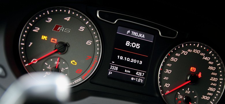 Ile kierowcy płacą za paliwo w wakacje? Mamy odpowiedź