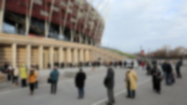 Zmiany w systemie szczepień na Stadionie Narodowym. Po kolejkowym chaosie