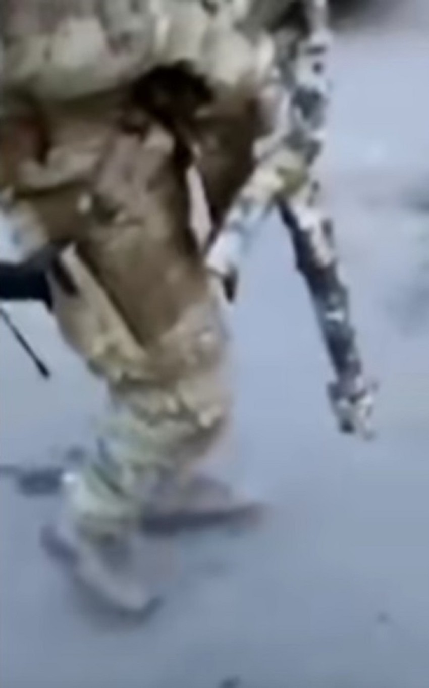 Snimak na kojem navodno ukrajinski vojnici pucaju na ruske zarobljenike