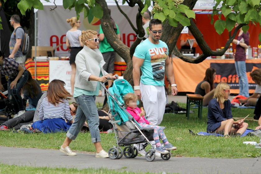 Katarzyna Skrzynecka z rodziną