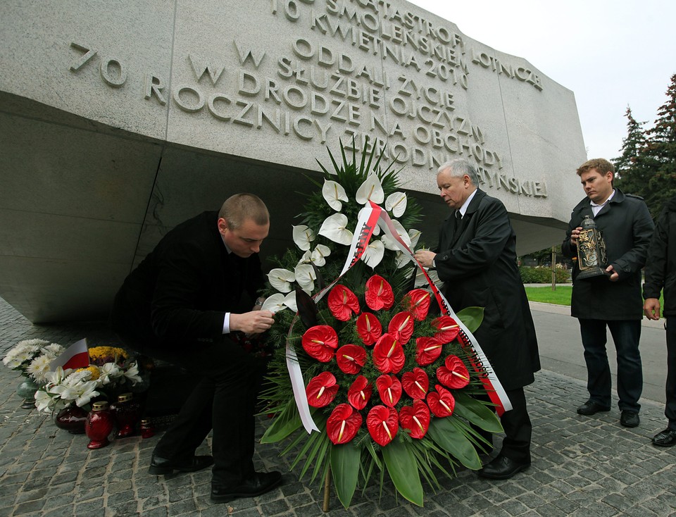 Miesięcznica, upamiętnienie katastrofy smoleńskiej