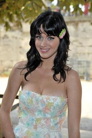 Lily Allen grozi Katy Perry