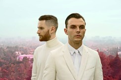 Hurts poddadzą się jesienią