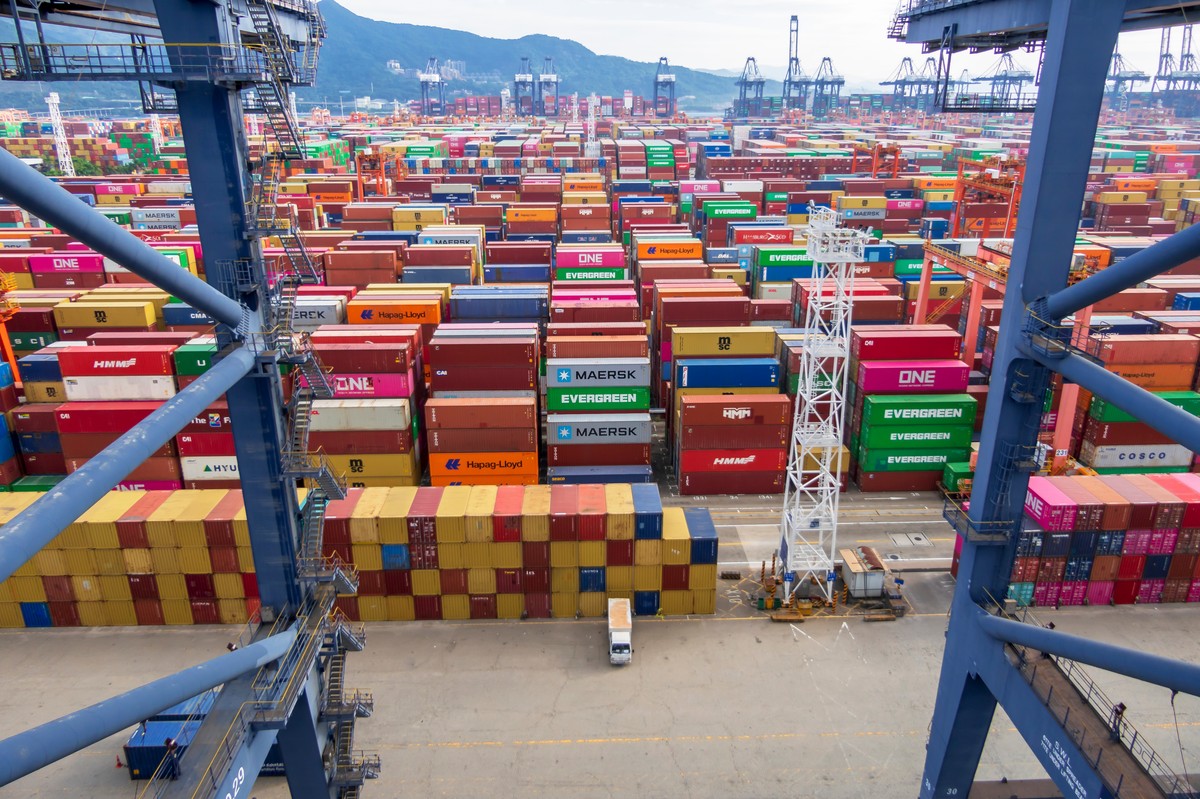 Chiny nie mają gdzie sprzedawać swojej nadprodukcji. Te dane to potwierdzają