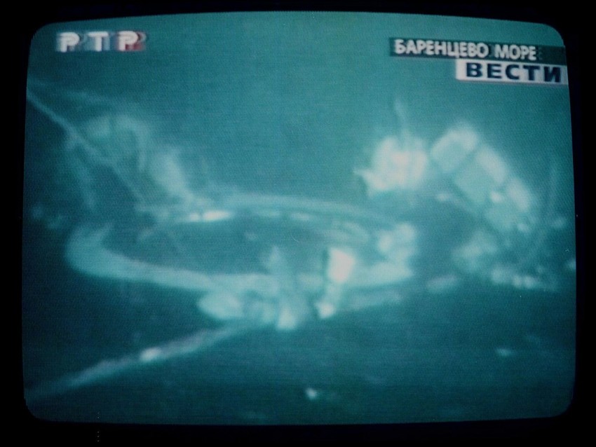 Norveški ronioci pokušavaju da otvore poklopac ruske podmornice "kursk" 20. avgusta 2000.