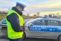 W tym miejscu kierowcy ciężarówek nagminnie łamią zakaz. Policja ich zaskoczyła [WIDEO]