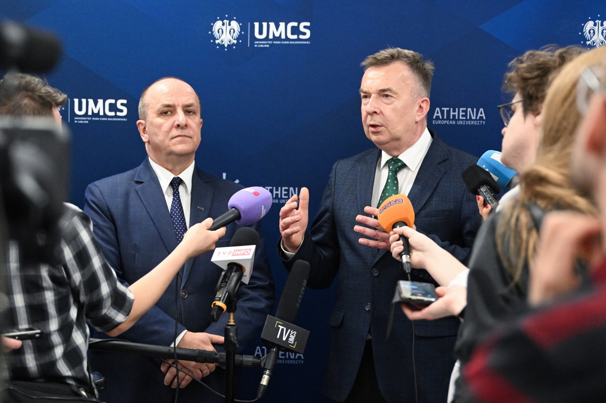 Minister nauki i szkolnictwa wyższego Dariusz Wieczorek