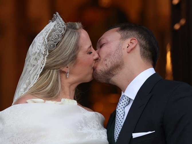 Grčka princeza Teodora udala se u venčanici iz bajke sa skupocenom tijarom starom 120 godina