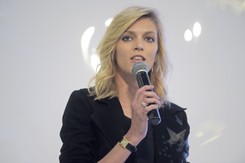 Anja Rubik pisze podręcznik. Będzie edukować seksualnie młodzież
