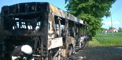 Spłonął autobus miejski. Pasażerowie uciekali