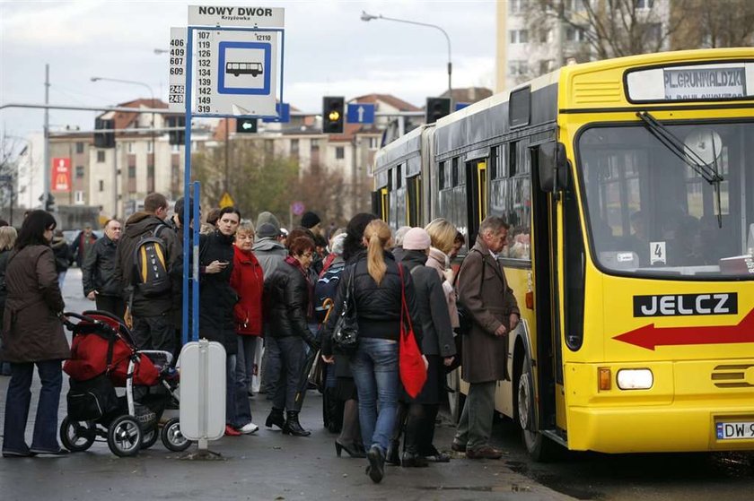 Tłok w autobusach i tramwajach