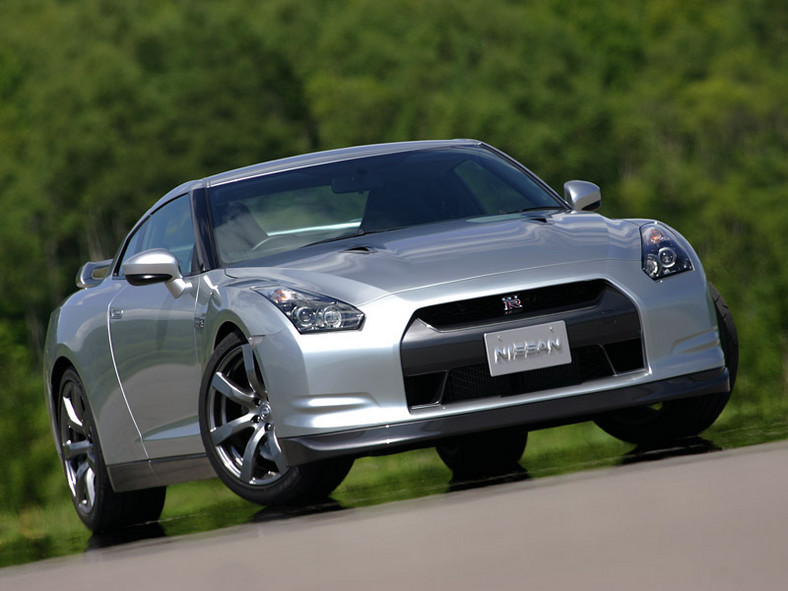 Nissan GT-R w Polsce już za 324,9 tys. zł