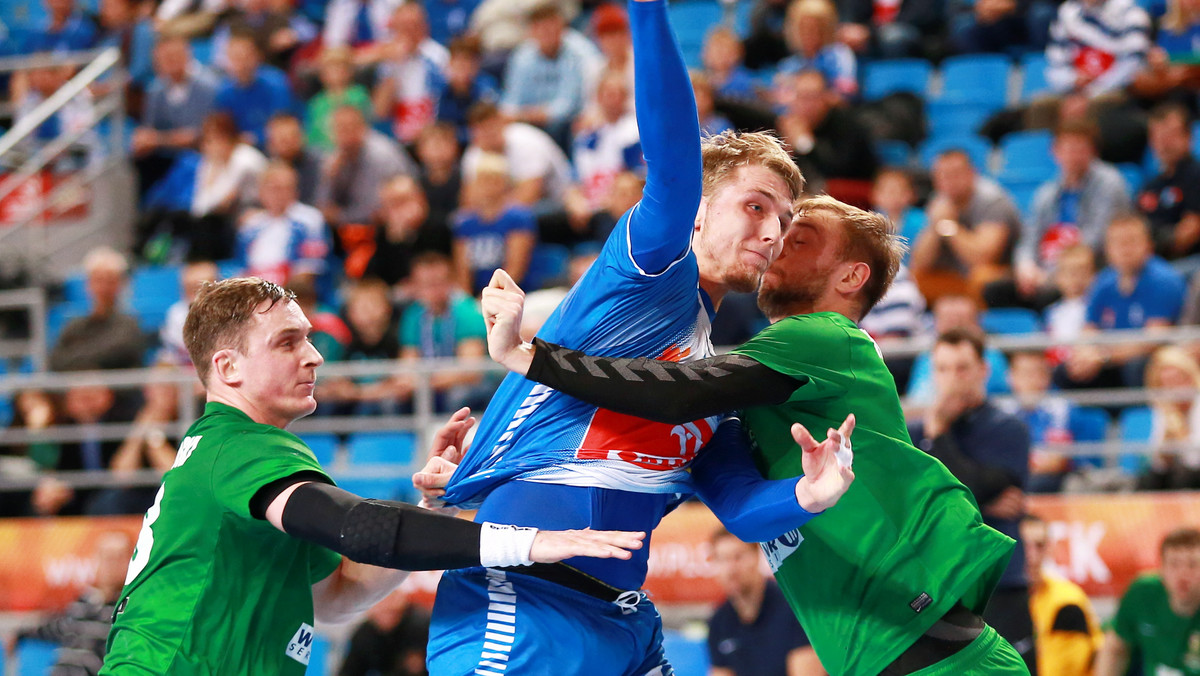 Orlen Wisła Płock rozbiła Śląsk Wrocław aż 47:19 (23:7) w spotkaniu 15. kolejki PGNiG Superligi. Bohaterem Nafciarzy został Mateusz Piechowski, który rzucił aż 12 bramek. Więcej problemów miał Vive Tauron Kielce, który ograł Chrobrego Głogów tylko jednym golem.