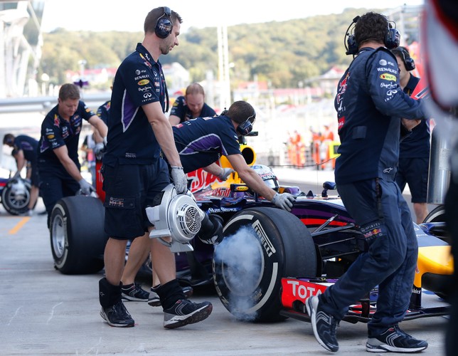 Kierowcy Formuły 1 trenują na torze w Soczi