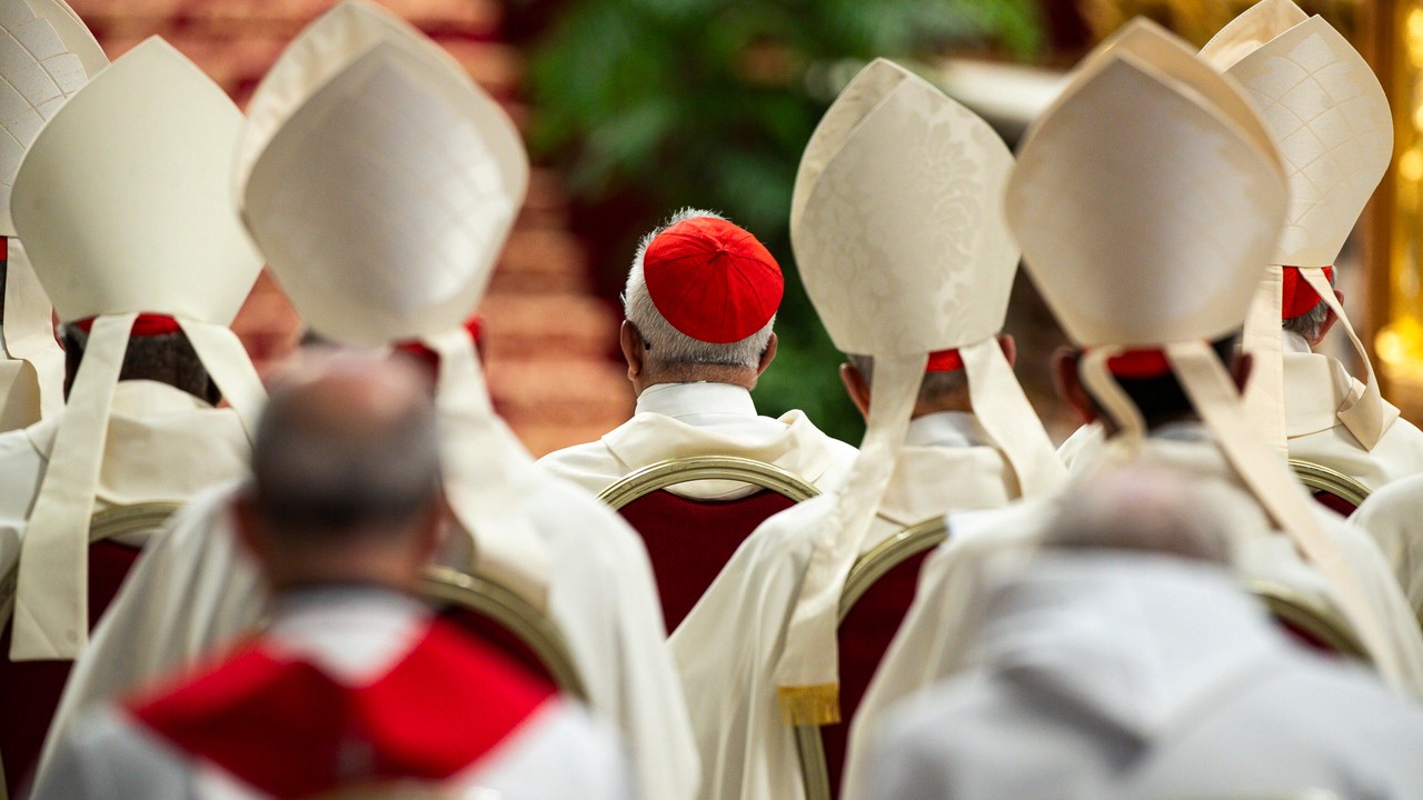 Kulisy przygotowań do konklawe. Robotnicy złożą specjalną przysięgę