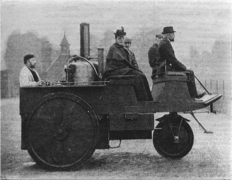 Wehikuł parowy Grenville'a (ok. 1875 r.) - szofer siedzi z tyłu.