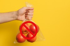 Wszedł w życie zakaz używania torebek foliowych. Za złamanie grozi wysoka kara