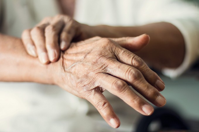 Stroke-on átesett, agysérült, gerincsérült betegeken segítenek robotikus eszközökkel a Debreceni Egyetemen