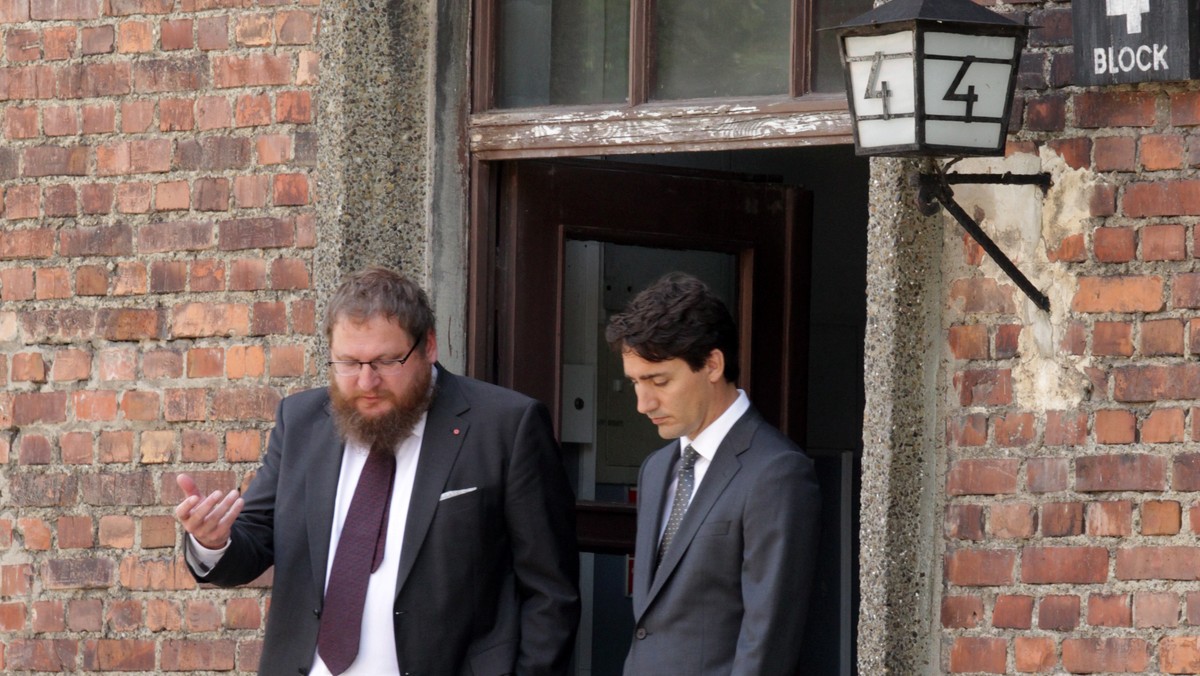 Premier Kanady Justin Trudeau oddał hołd ofiarom Auschwitz 