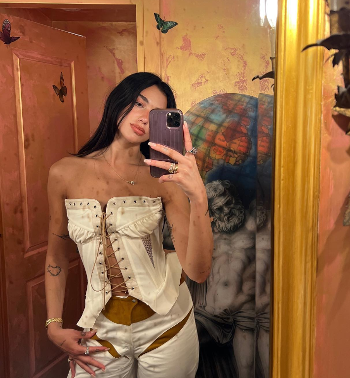 Speváčka Dua Lipa.