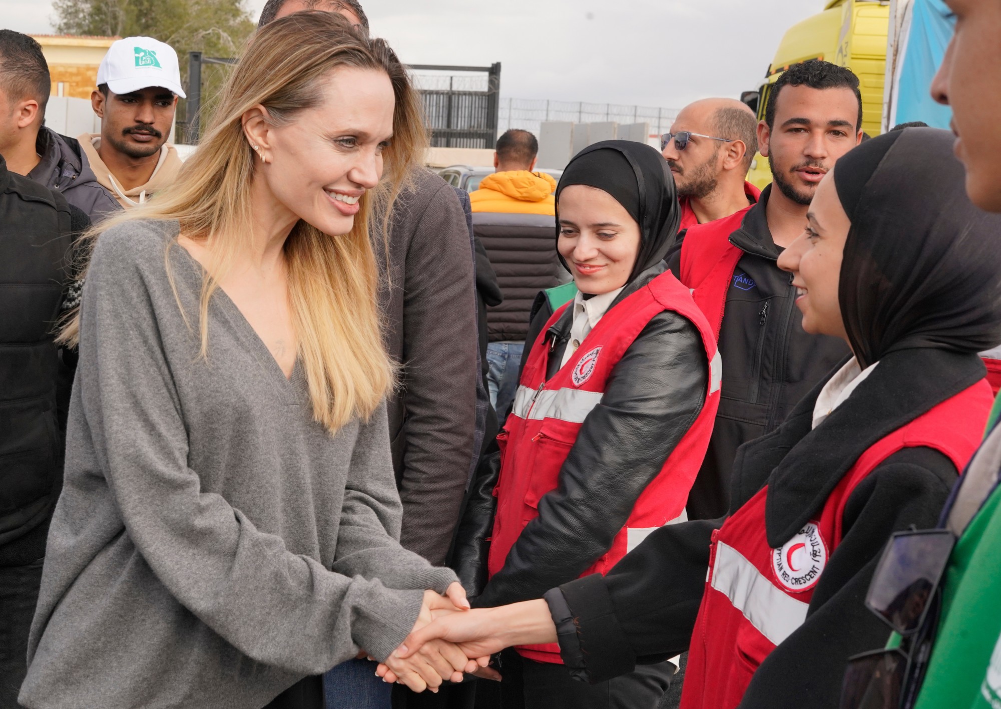 Angelina Jolie navštívila egyptskú stranu priechodu Rafah do Pásma Gazy.