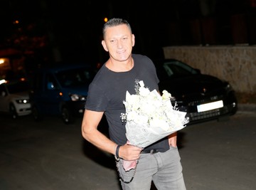 POSLE "NEDOSTAJEŠ" SKANDALA, ŠAKO POLUMENTA PONOVO OBNAŽEN! Zabacio glavu i zatvorio oči!