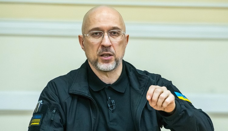 Zmiany na szczytach władzy w objętej wojną Ukrainie. Premier złożył stanowisko