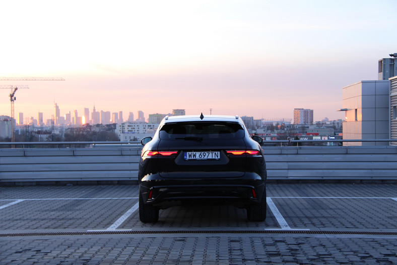 Jaguar F-Pace 2.0D R-Dynamic SE