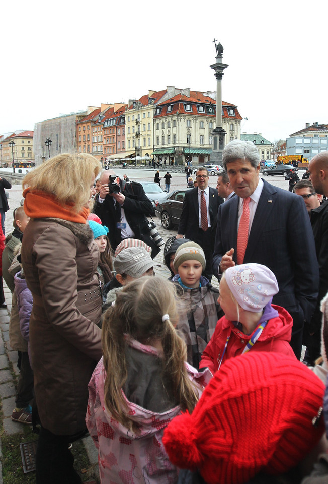 John Kerry spacerował po Warszawie