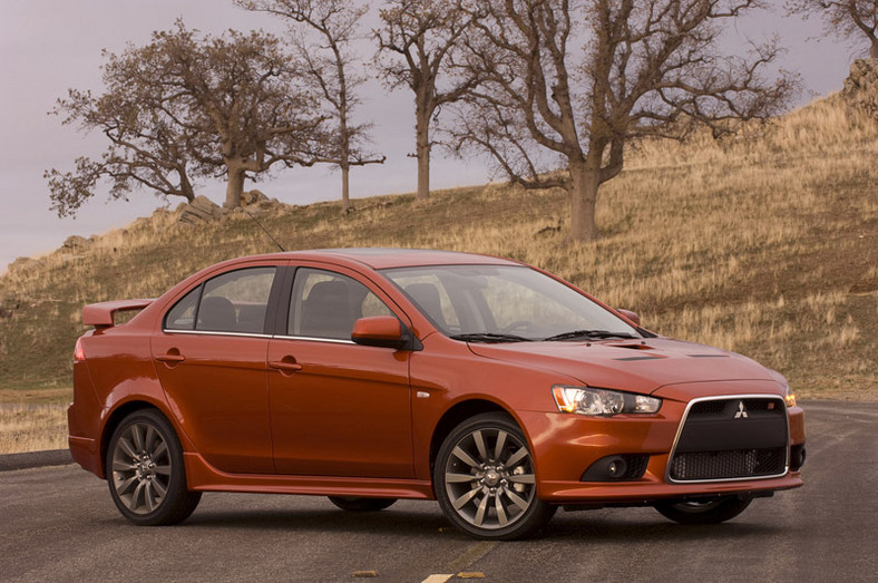 Mitsubishi Lancer Ralliart – pół EVO